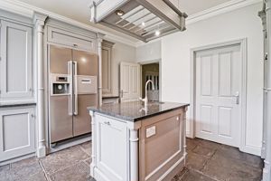 Kitchen- click for photo gallery